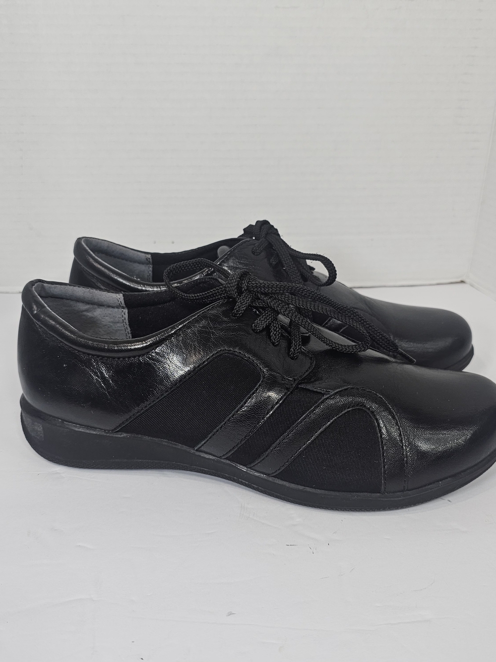 Leather Womens Shoes Soft Walk Topeka  Sneakers Sz 9 M Black Lace Up Comfortable
